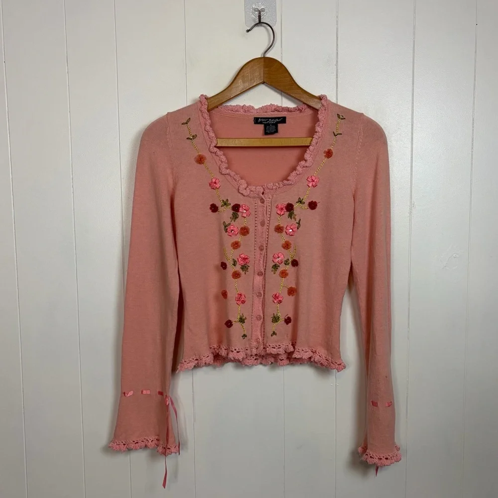 Betsey Johnson Vintage Pink Knit Cardigan Floral Embroidered Sweater whimsy sm - Picture 3 of 12